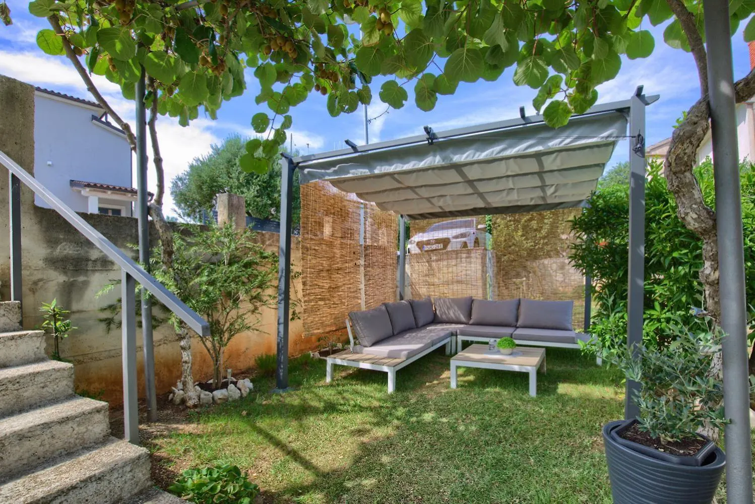 Apartman Adrijano Pula 0*,  Croatia